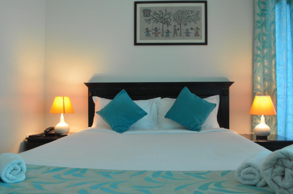 Luxtay Suites Bangalore Rom bilde